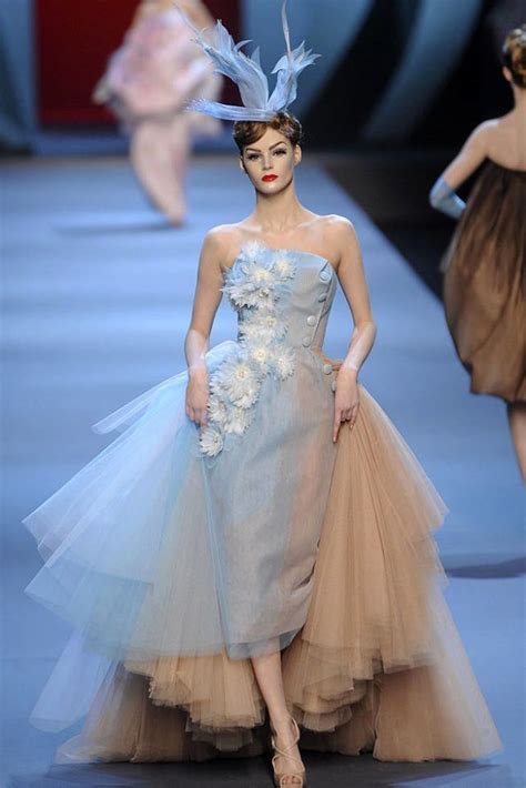 dior 2011 spring collection go d dress|christian Dior 2011 couture.